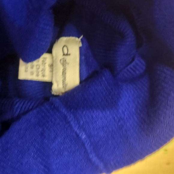 Dynamite turtlenecks - Picture 2 of 2